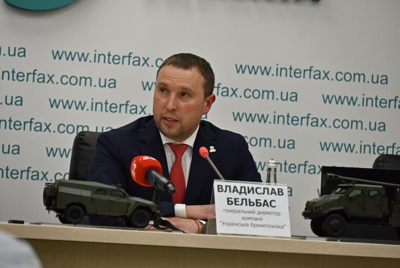 Дії ДАСУ та ДБР мають ознаки диверсії проти ВПК країни, що призведе до зупинки виробництва техніки та боєприпасів, - Українська бронетехніка 06