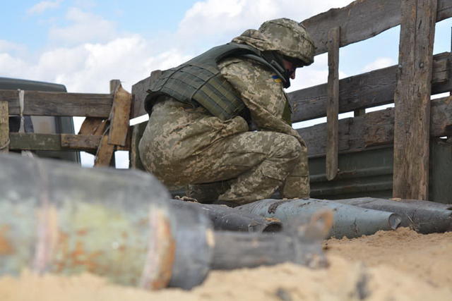 Unexploded ordnance disposal underway in Balakliia 04 Unexploded ordnance disposal underway in Balakliia 04