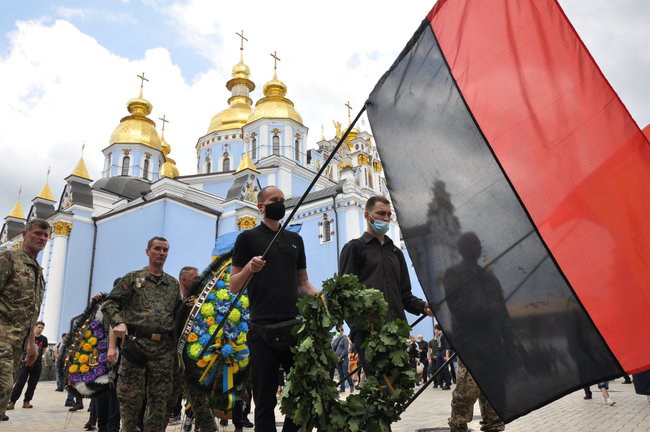 С умершим ветераном ОУН-УПА и дивизии Галичина Орестом Васкулом простились в Киеве 54
