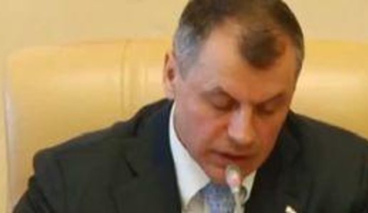 "Председатель" "Крымсовета" - местным полицейским: "Походы крымских татар дважды сжигали Москву". ВИДЕО