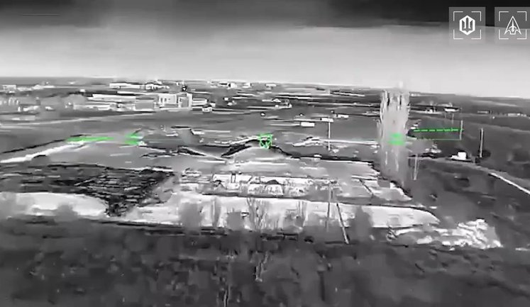 СБС и ГУР уничтожили 4 БПЛА "Орион", самолет Ан-72П и РЛС "Меч" в Крыму. ВИДЕО