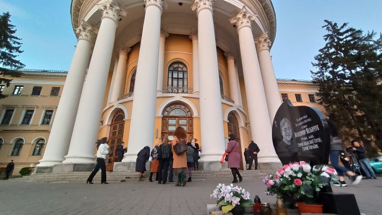 Московский блатняк на месте гибели Героев Небесной Сотни, - в Киеве протестуют против концерта российской певицы Ирины Круг 12