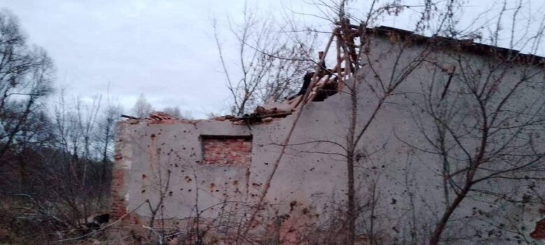 Оккупанты обстреляли шесть громад на Сумщине из САУ и минометов: повреждены линии электропередач 05 Оккупанты обстреляли шесть громад на Сумщине из САУ и минометов: повреждены линии электропередач 05