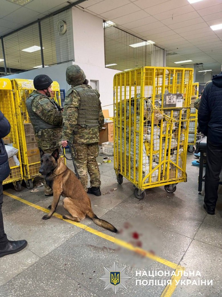 Вибух на столичній Укрпошті. Поліція затримала чоловіка