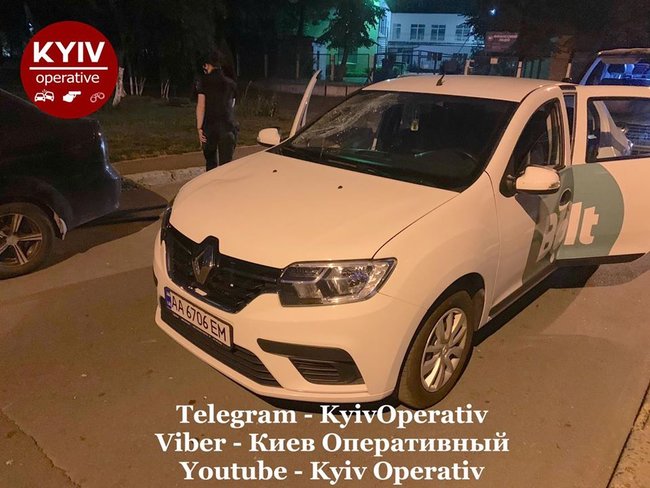 Біля житлового будинку в Києві сталася бійка зі стріляниною: пяна компанія напала на студентів з Конго 08