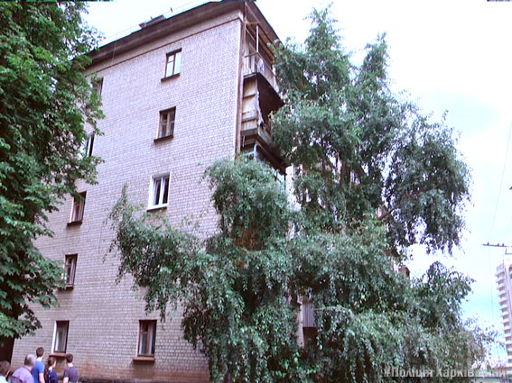 Разбойник погиб, пытаясь сбежать от полиции в Харькове 01
