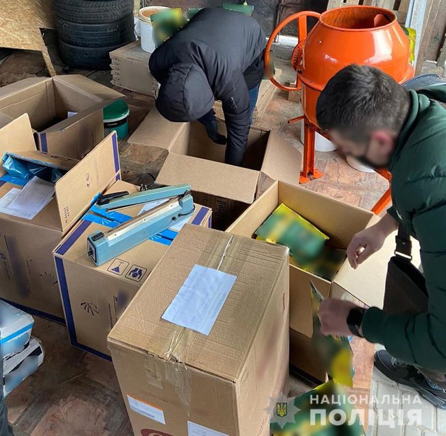 Кіберполіція припинила незаконну діяльність інтернет-магазину з продажу контрафактної кави: вилучено близько тонни сировини 02