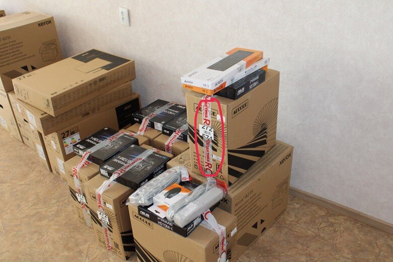 У Маріупольському районі Червоний Хрест забезпечує загарбників гуманітарною допомогою, зокрема технікою, - Андрющенко 03