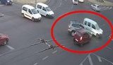 ДТП на Дарницькій площі в Києві: 7 автомобілів "проскочили" на червоний, восьмий зіткнувся із Subaru. ВІДЕО камер спостереження