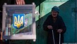 Прифронтовое Новотроицкое впервые с 2010 года избирает Президента Украины: репортаж из поселка в день выборов. ФОТОрепортаж