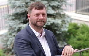 Голова партії СН Олександр Корнієнко: "Коли нам Китай казав, як закони писати?! У нас усі реформи повністю узгоджені із західними партнерами"