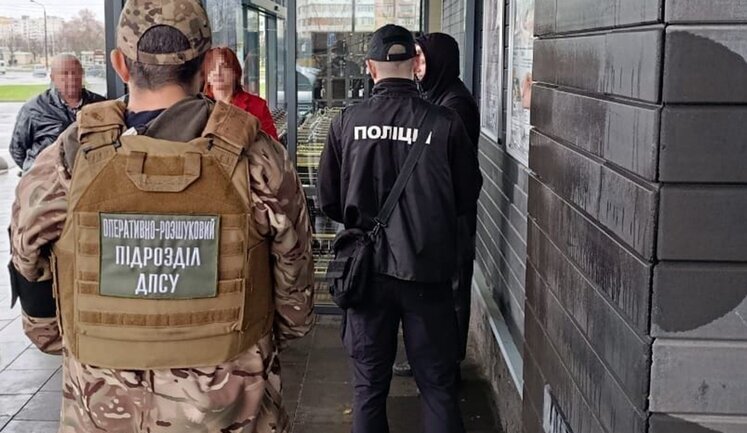 Липові документи за $15000 для ухилення від мобілізації: у Запоріжжі викрито організатора, - ДПСУ. ФОТОрепортаж
