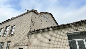 Наслідки обстрілу інтернату на Сумщині: Підопічних евакуювали в безпечні місця. ФОТОрепортаж