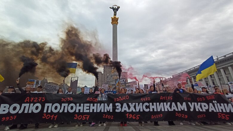 Родичі полонених мітингували на Майдані за їхнє повернення 05