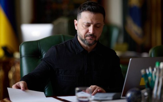 Зеленський провів розмову з президентом ОАЕ: Наші команди продовжують тісно працювати у сфері безпеки