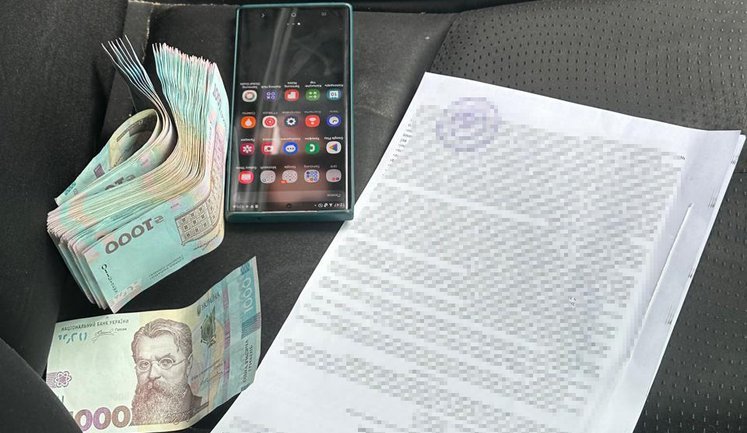 Правоохоронець із Запоріжжя за $2 тис. перевозив дезертирів та ухилянтів до кордону з Молдовою, - ДБР. ФОТО