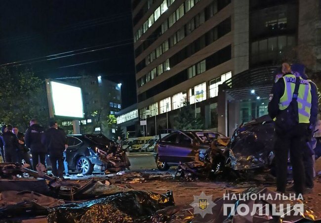 Пьяный водитель Mercedes устроил тройное ДТП в Днепре: два человека погибли, - полиция 02