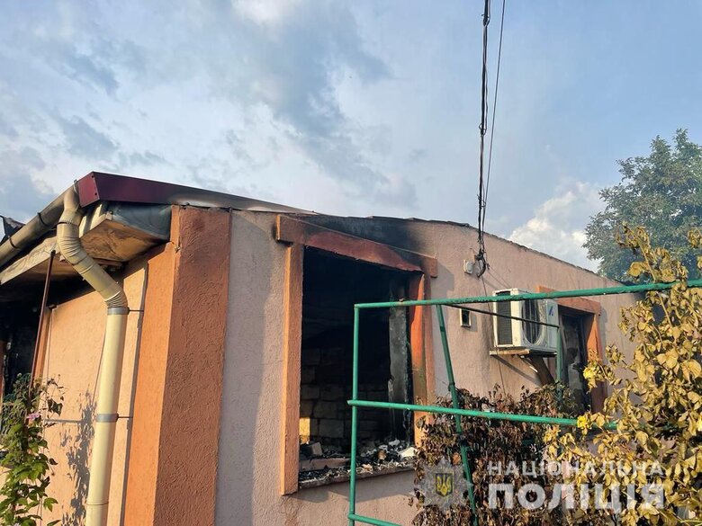 Russian occupation troops set fire to 10 settlements in Donetsk region. There are killed and wounded, - National Police 11