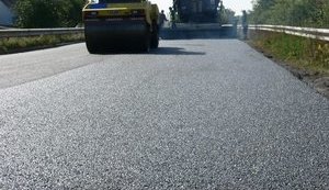 Украина подписала шесть контрактов с польскими компаниями на ремонт дорог