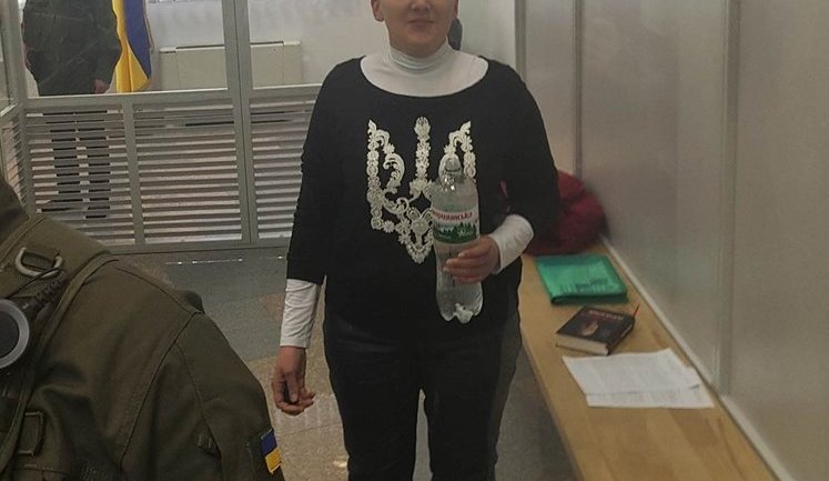 Savchenko trial: indictee in trident-decorated sweater calls Putin to release Ukrainian hostages. PHOTOS