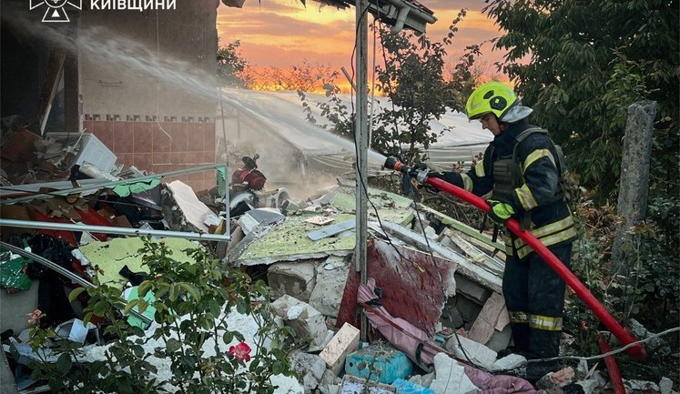 Удар РФ по Киевской области: один погибший и восемь пострадавших. ФОТОРЕПОРТАЖ