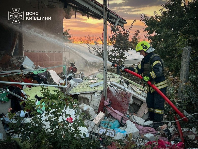 Россия атаковала Киевскую область: один человек погиб, семеро пострадали