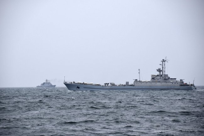 Украинские ВМС и корвет ВМС Румынии Horia Macellariu провели совместные тренировки типа PASSEX в Черном море 01