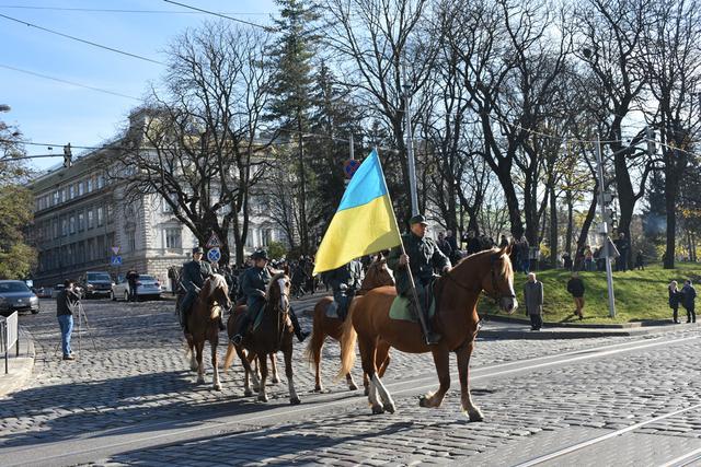 Марш славы ЗУНР прошел по центральным улицам Львова 05