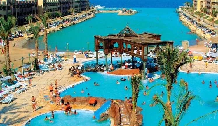 У Єгипті перебуває близько 60 тис. українських туристів, через коронавірус майже 1000 закрили на карантин, - екснардепка Романова