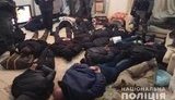 Задержаны 17 мужчин, которые забаррикадировались в квартире на столичной Оболони, выгнав хозяев, - Нацполиция. ВИДЕО+ФОТОрепортаж