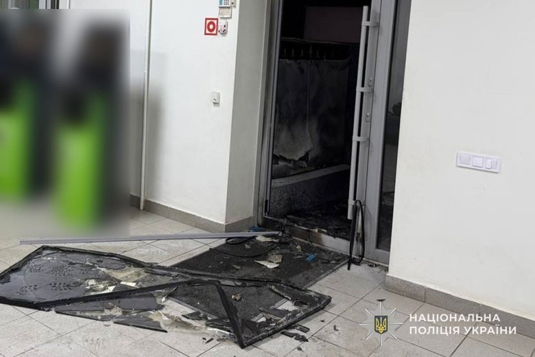 Полиция задержала 22-летнего жителя Тернополя за поджог банка, следствие проверяет связь с РФ