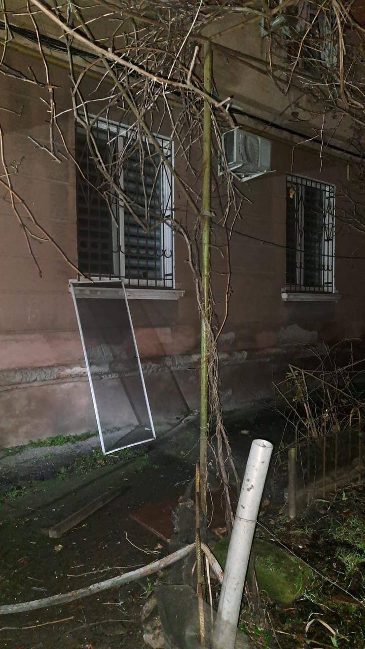 Ворожі атаки за ніч: поранений чоловік і перебої з електрикою