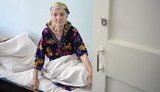 Пожилая женщина под обстрелами прошла 4 километра из оккупированного Докучаевска до позиций ВСУ, - 93-я ОМБр. ФОТО