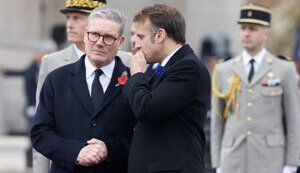 Macron and Starmer may travel with Zelenskyy to Washington next week - Daily Mail