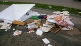 В Харькове разгромили палатки оппозиционного кандидата. ФОТОрепортаж