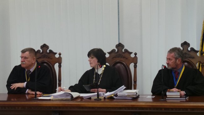 Суд розглядає апеляцію на арешт ексберкутівців 04
