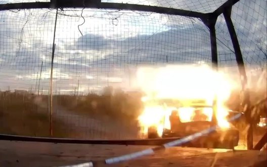 Відеореєстратор окупантів зафільмував влучання українського дрона в автівку з рашистами всередині. ВIДЕО
