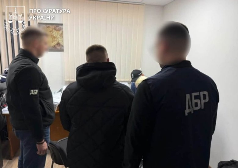 На Прикарпатті митник збив людину і втік з місця ДТП