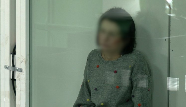 Раділа загибелі військових ЗСУ й чекала на "перемогу РФ": екссекретарку суду Чернігова засудили до 10 років тюрми