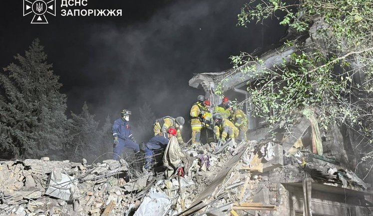 Спасатели завершили разбор завалов в Запорожье: 20 погибших и более 30 пострадавших (обновлено). ФОТОрепортаж