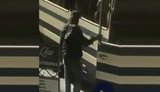 Луцкий террорист садился в автобус на вокзале с большой сумкой и рюкзаком. ВИДЕО камер наблюдения