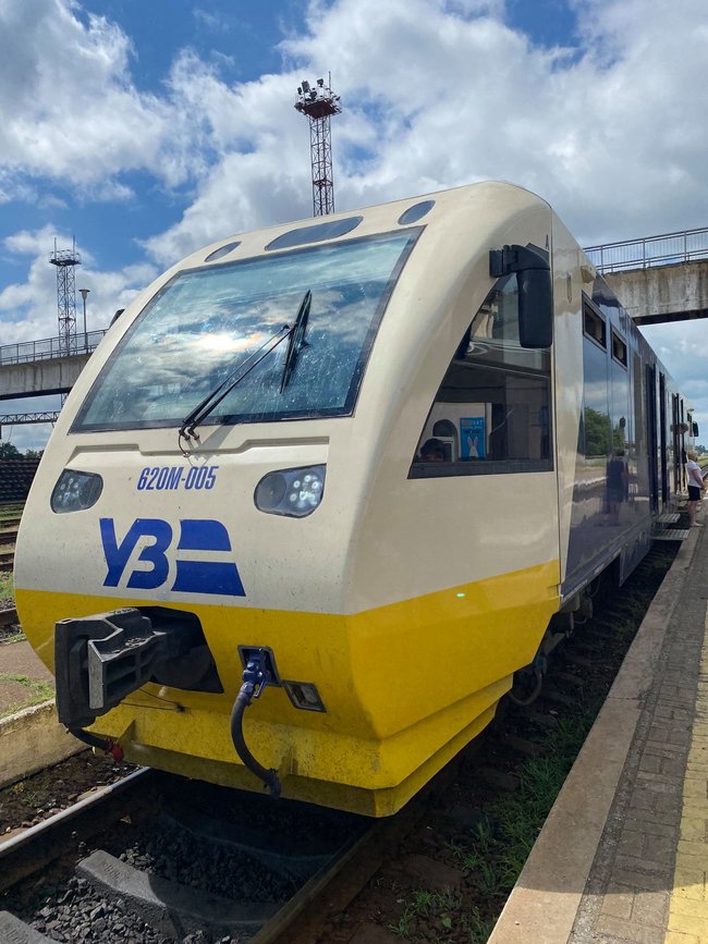 На монорейковому автобусі Сміла-Черкаси кондуктори відкрито беруть гроші за проїзд собі, не видаючи квитки, - журналіст Тищенко 01