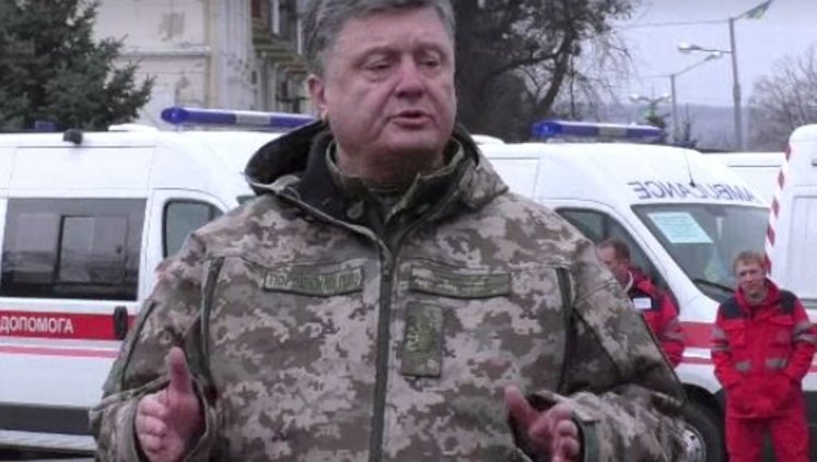 Порошенко в Краматорську заборонив журналістам бути присутніми на передовій: "Запитав президента, де АТОшні гроші солдат. Він перебив і сказав, що я брешу"