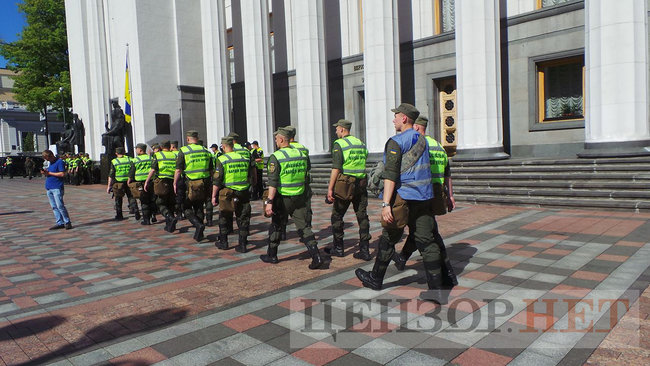 Rally outside Rada: protesters demand to adopt new Electoral Code 12