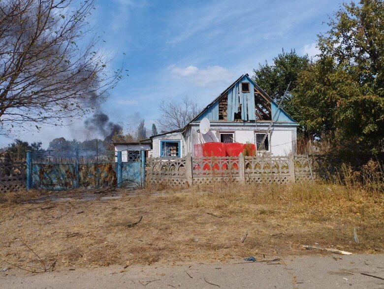 Росіяни з авіації обстріляли село Львове на Херсонщині: загинула жінка 01