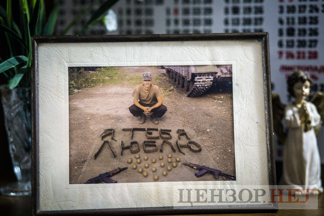 Тёмин танк остался один - и на него выскочил российский танк. Сын закричал: Прощайте, пацаны, на меня идут Т-72-ые, - интервью с мамой командира танкового взвода Артема Абрамовича 05