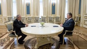 Анексія Криму протиправна - це позиція ЄС. Там не можуть відбуватися законні вибори президента РФ, - президент Австрії