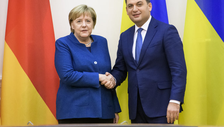 Меркель призвала украинских нардепов не искушать население бесплатным газом