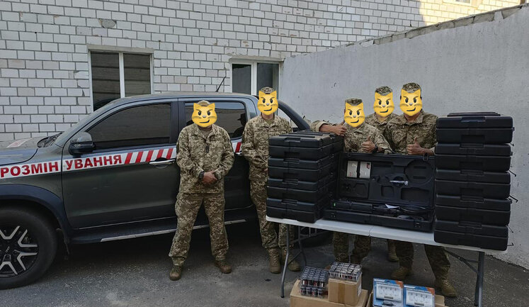 Sappers of STSS receive equipment for humanitarian demining from Canadian foundation "Mriya Aid"