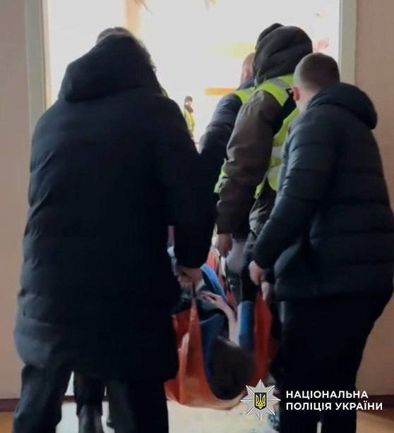 Schoolboy with a knife attacked a teacher at school: what is known?